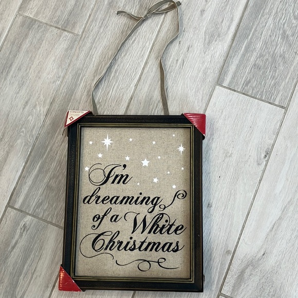 Concepts Other - Canvas "I'm Dreaming Of A White Christmas"  Black Distressed Frame 9x12- NWT‎